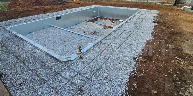 استخر پیش ساخته توکار فلزی یا استیل