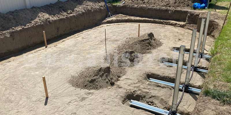 محل گودبرداری شده جهت نصب استخر پیش ساخته توکار